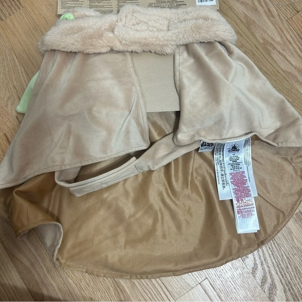 Disney Star Wars Grogu Cape Dog Costume Jacket NEW Large Tails Tan Green Yoda